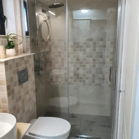 Camping 2 Mai 营地 *