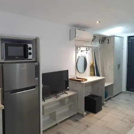 Camping 2 Mai 多亚马伊